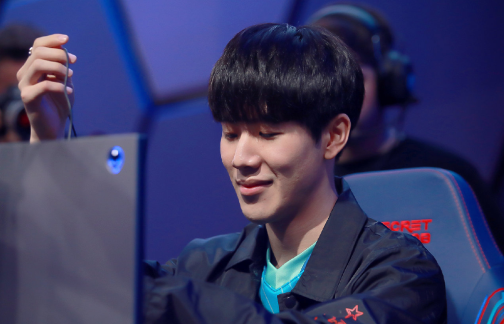 秘与期待 秘与期待